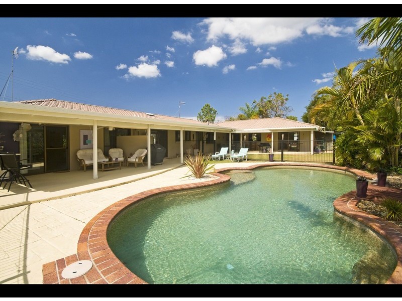 5 Larch Street, Tallebudgera QLD 4228