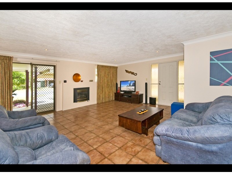 5 Larch Street, Tallebudgera QLD 4228