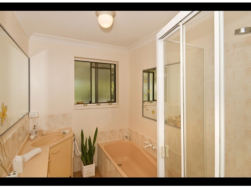 5 Larch Street, Tallebudgera QLD 4228