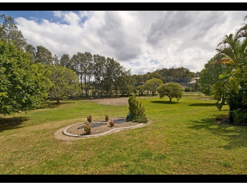 5 Larch Street, Tallebudgera QLD 4228