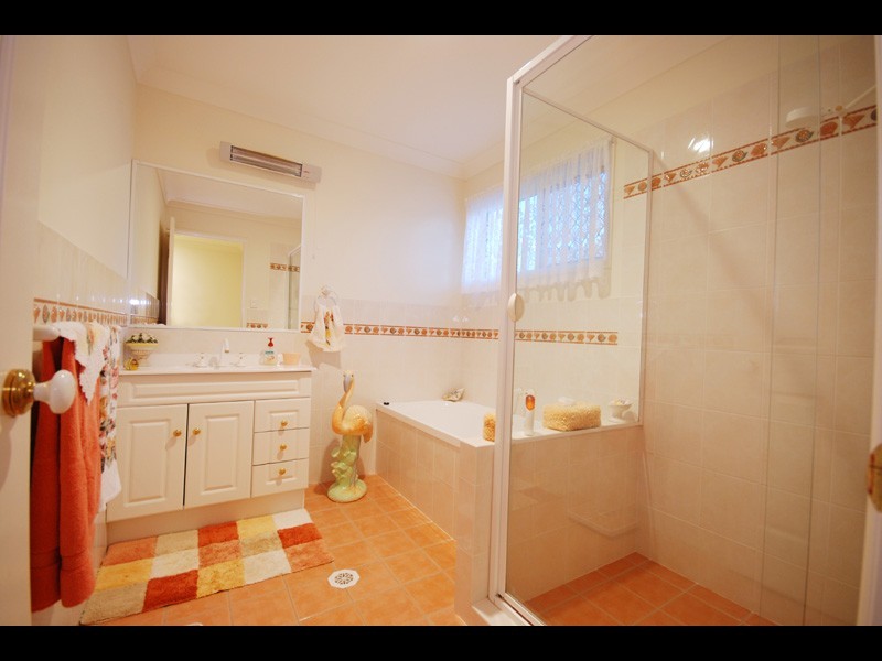 2/7 Sky Royal Tce, Burleigh Heads QLD 4220