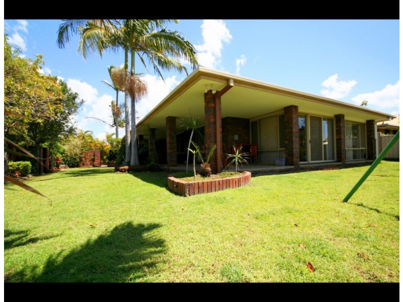 1 Sittella Crescent, Burleigh Waters QLD 4220