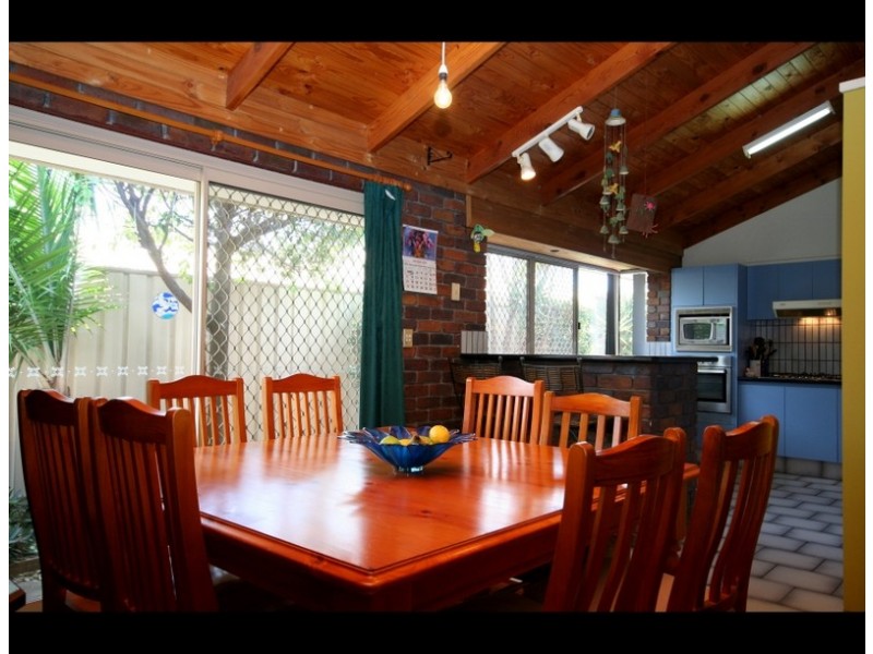1 Sittella Crescent, Burleigh Waters QLD 4220