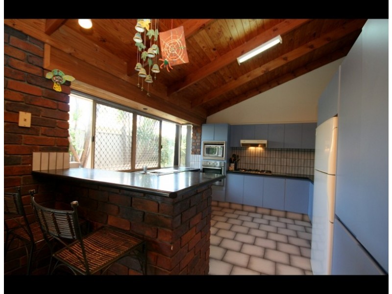 1 Sittella Crescent, Burleigh Waters QLD 4220
