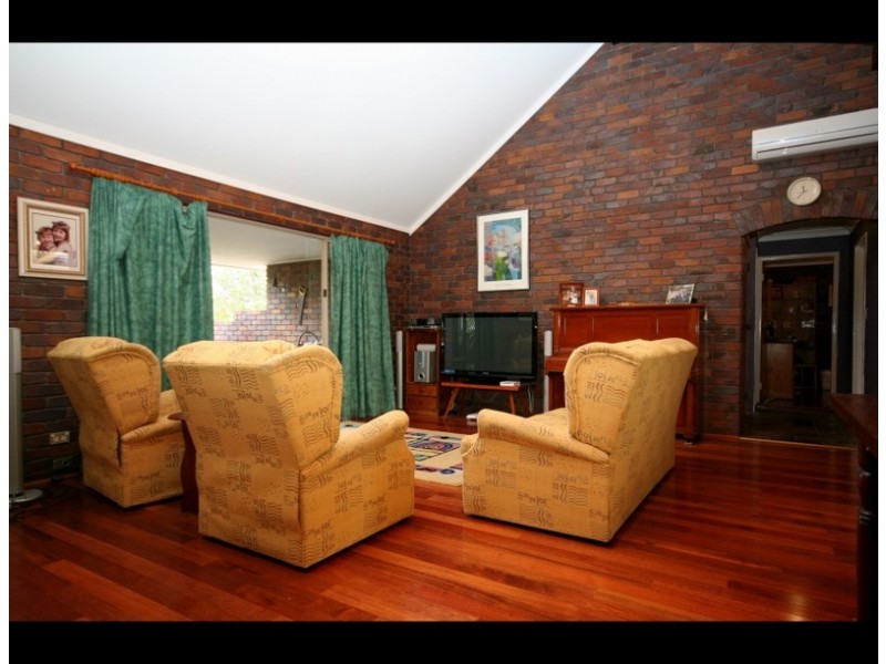 1 Sittella Crescent, Burleigh Waters QLD 4220