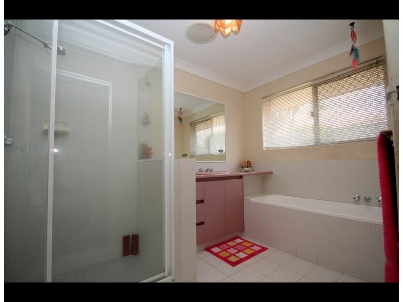 1 Sittella Crescent, Burleigh Waters QLD 4220