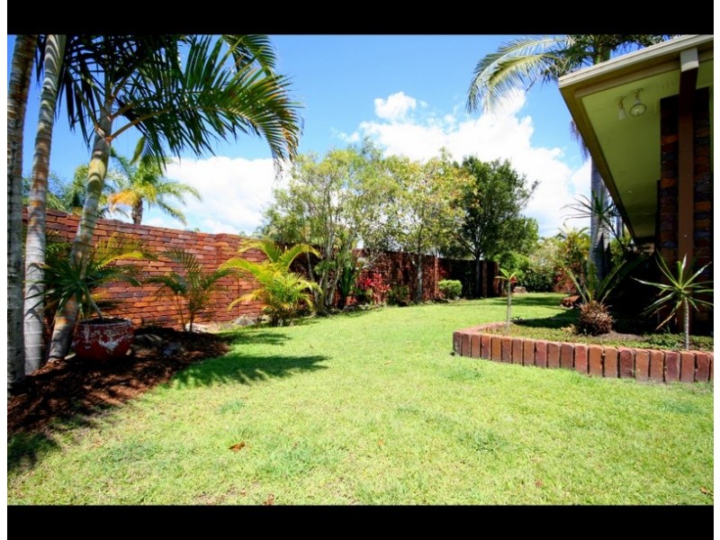 1 Sittella Crescent, Burleigh Waters QLD 4220