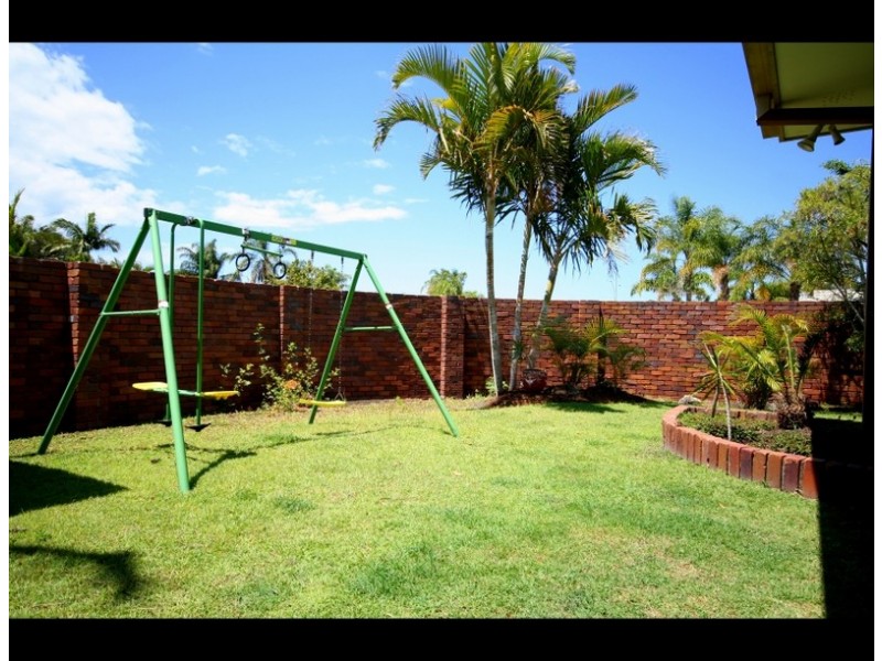 1 Sittella Crescent, Burleigh Waters QLD 4220
