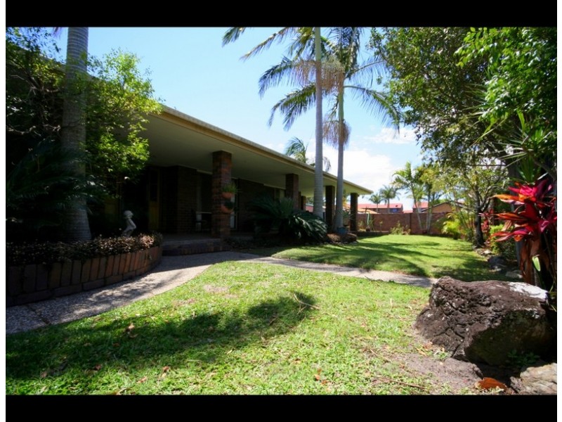 1 Sittella Crescent, Burleigh Waters QLD 4220