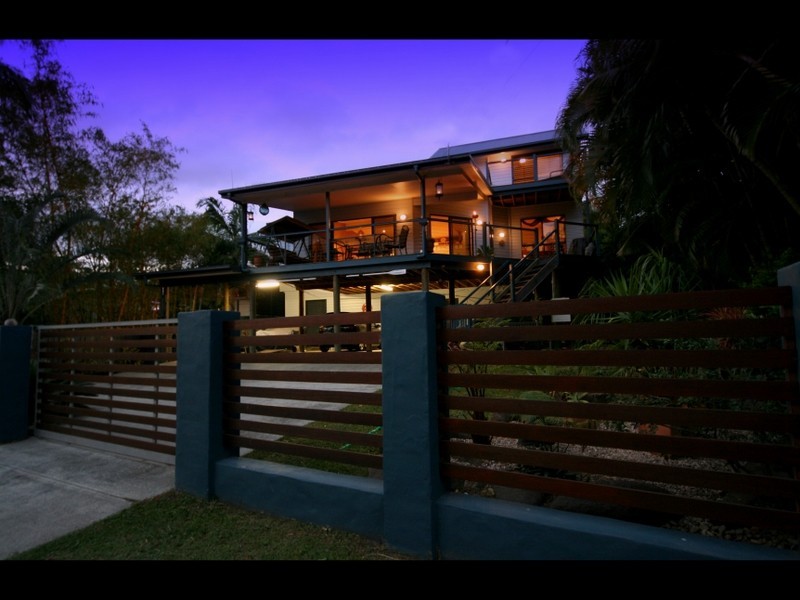 4 Waddiwong Rd, Coomera QLD 4209