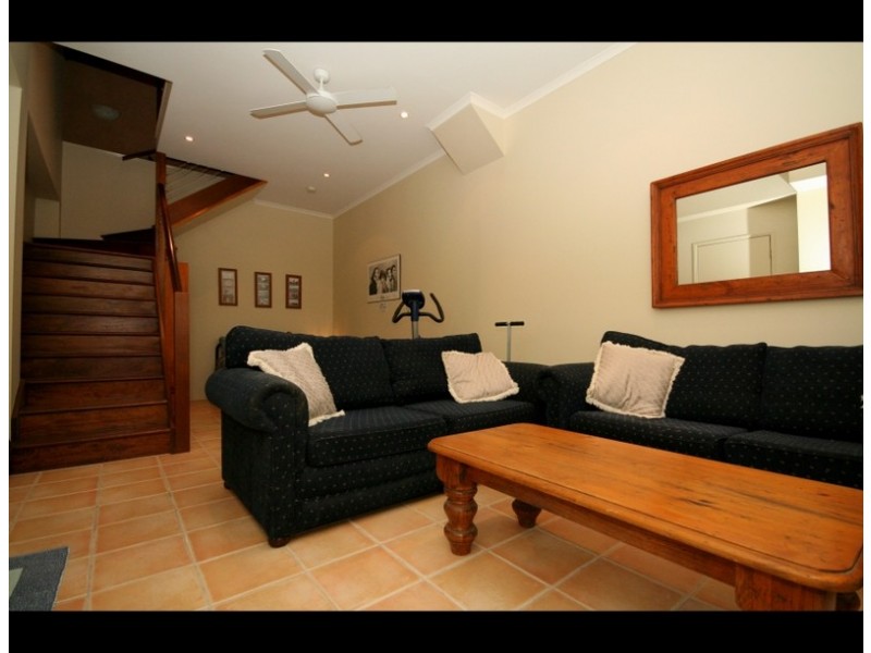 4 Waddiwong Rd, Coomera QLD 4209