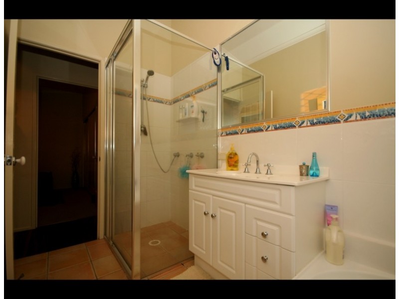 4 Waddiwong Rd, Coomera QLD 4209