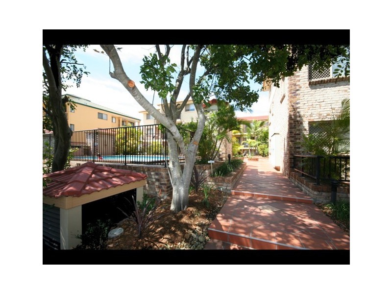 10/14 Spendelove Ave, Southport QLD 4215