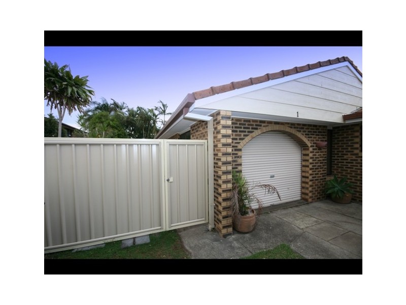 1/85 Christine Avenue, Burleigh Waters QLD 4220