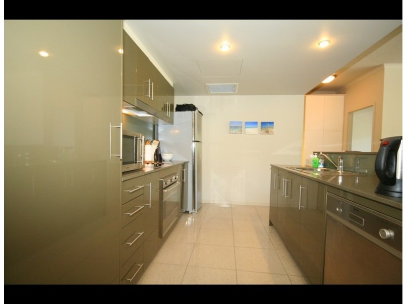 2005/1 Ocean Street, Burleigh Heads QLD 4220