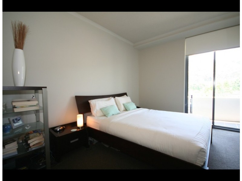 2005/1 Ocean Street, Burleigh Heads QLD 4220