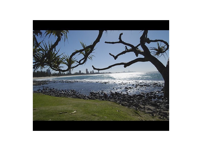 2005/1 Ocean Street, Burleigh Heads QLD 4220