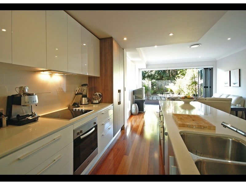 1/69  Albion Ave, Miami QLD 4220