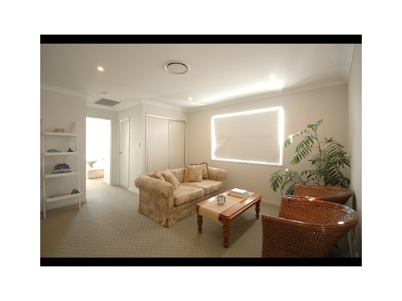 1/69  Albion Ave, Miami QLD 4220