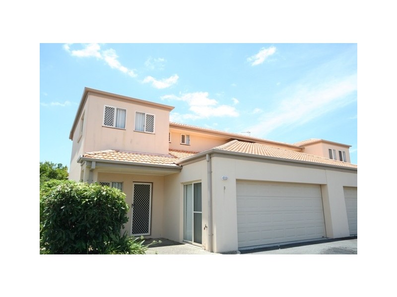 3/3 Camphor Wood Court, Robina QLD 4226