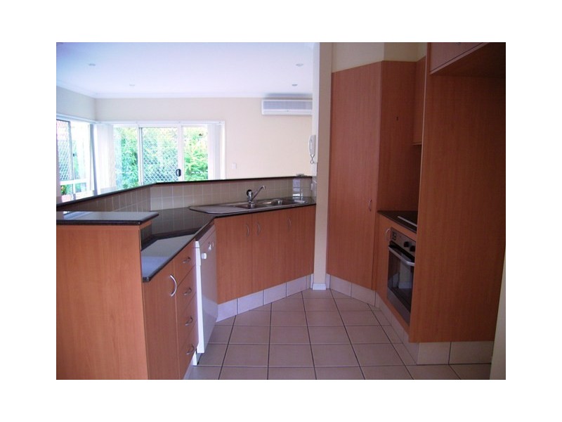 3/3 Camphor Wood Court, Robina QLD 4226