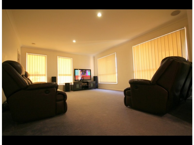 16 Sky Royal Tce, Burleigh Heads QLD 4220