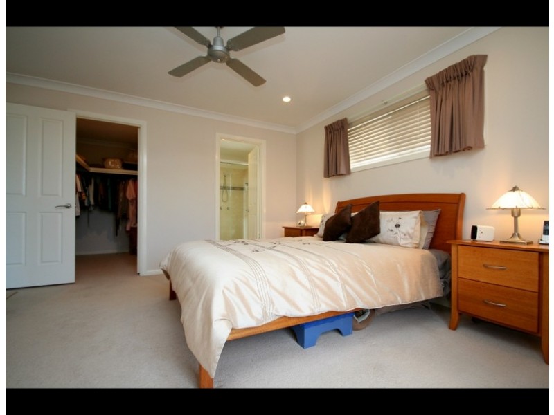 12 Frog Rock Cr, Reedy Creek QLD 4227