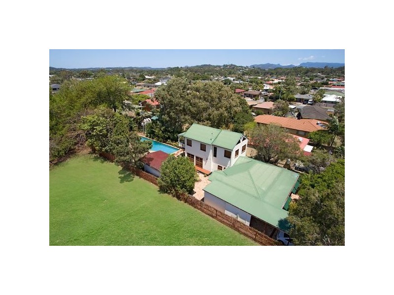 30 Twelfth Ave, Palm Beach QLD 4221