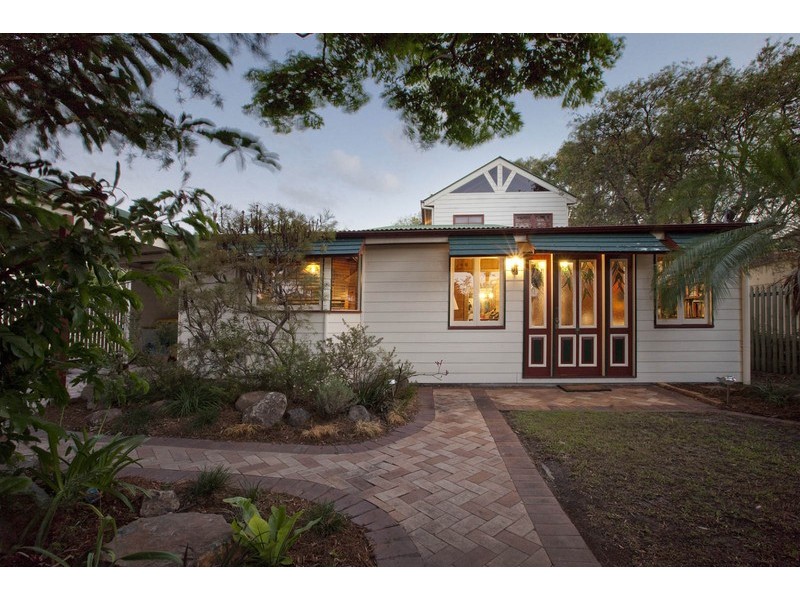 30 Twelfth Ave, Palm Beach QLD 4221
