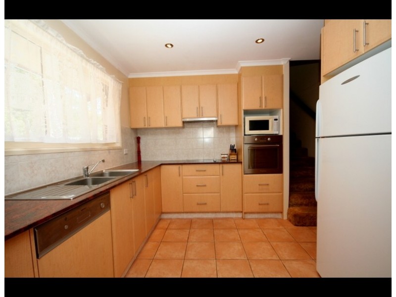 112 Albion Ave, Miami QLD 4220