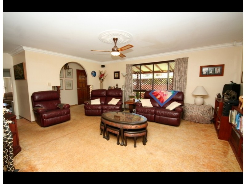 112 Albion Ave, Miami QLD 4220
