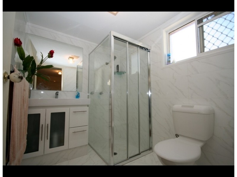112 Albion Ave, Miami QLD 4220