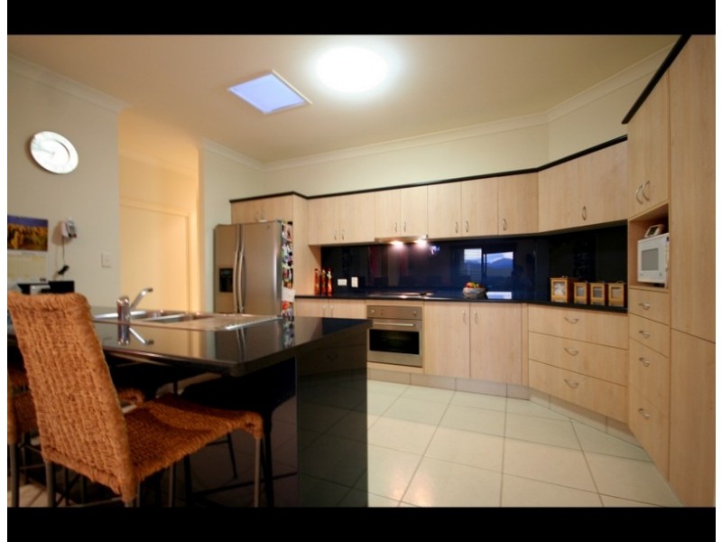 70 Sky Royal Terrace, Burleigh Heads QLD 4220