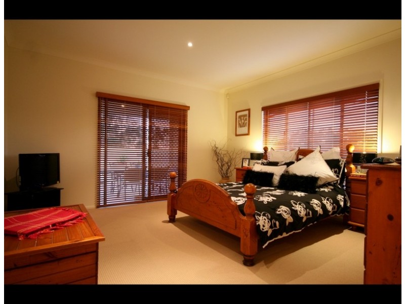 70 Sky Royal Terrace, Burleigh Heads QLD 4220