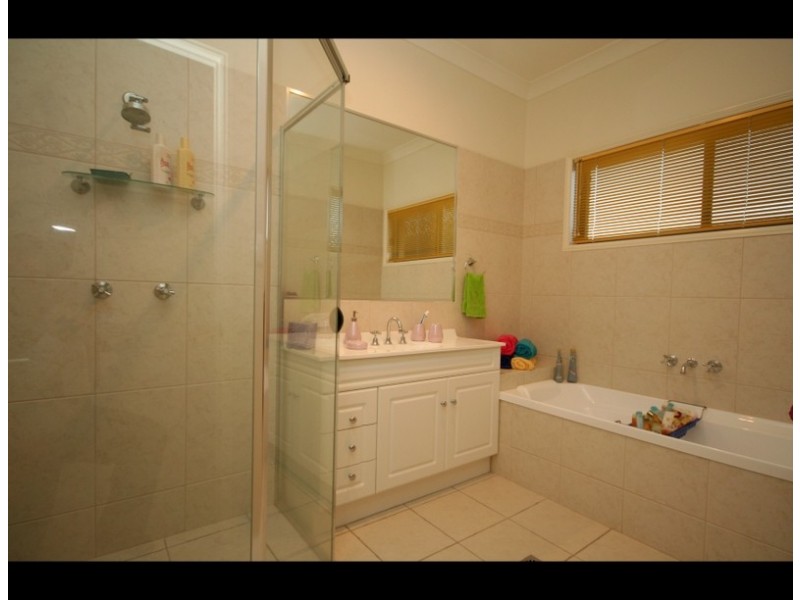 70 Sky Royal Terrace, Burleigh Heads QLD 4220