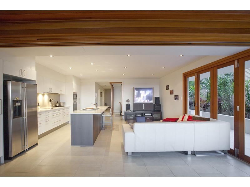 1/61 Garrick Street, Coolangatta QLD 4225