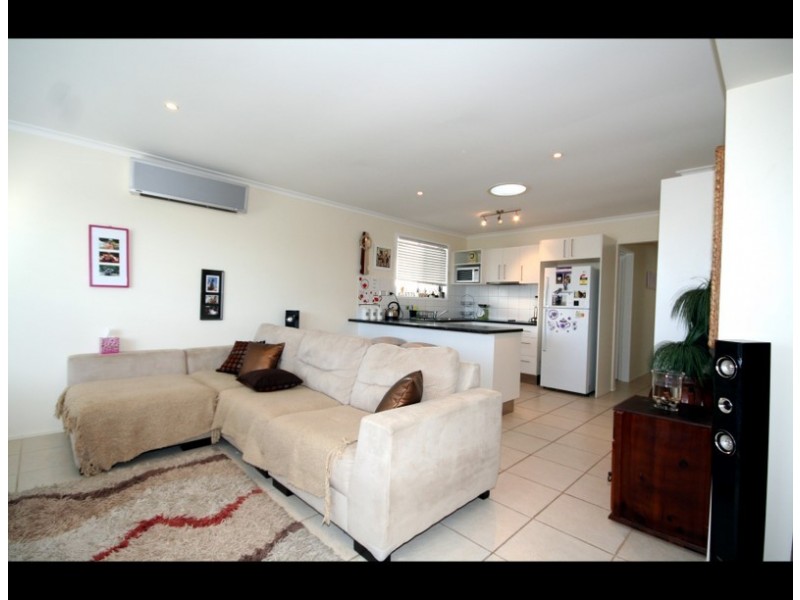 26 Dawn Parade, Miami QLD 4220