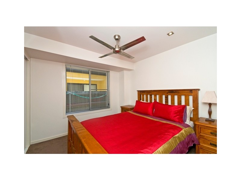 2/86 Palm Beach Ave, Palm Beach QLD 4221