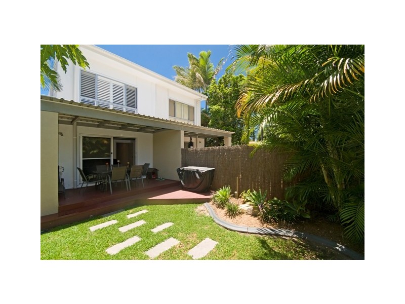 2/86 Palm Beach Ave, Palm Beach QLD 4221