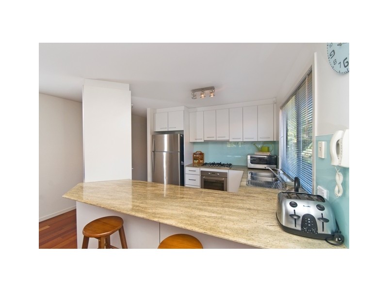 2/86 Palm Beach Ave, Palm Beach QLD 4221