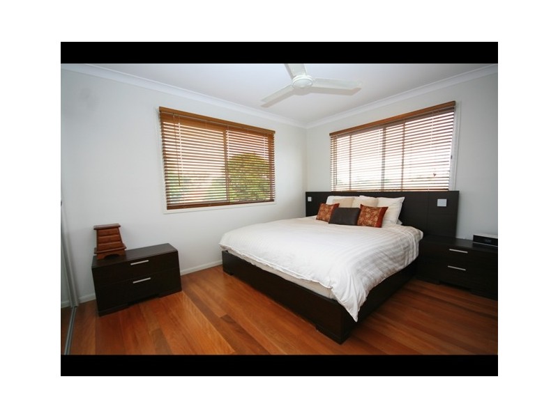 35 Mallawa Drive, Palm Beach QLD 4221