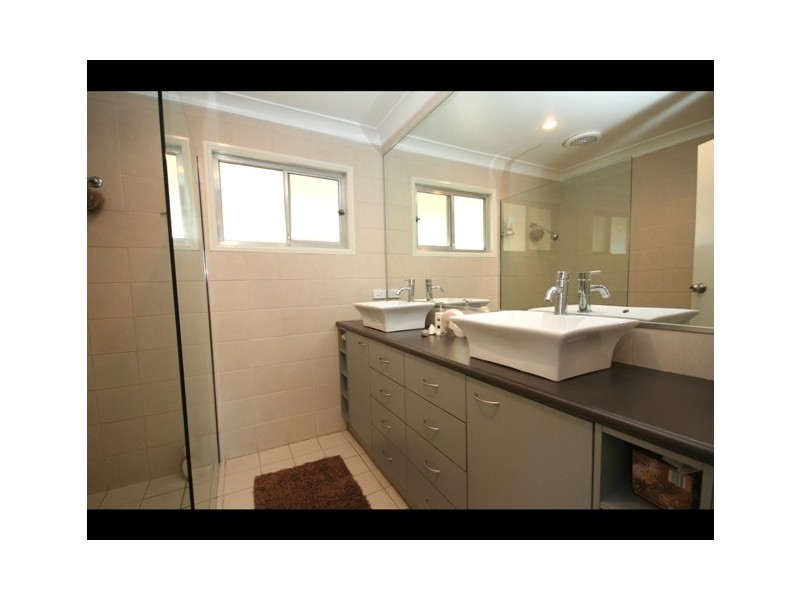 35 Mallawa Drive, Palm Beach QLD 4221