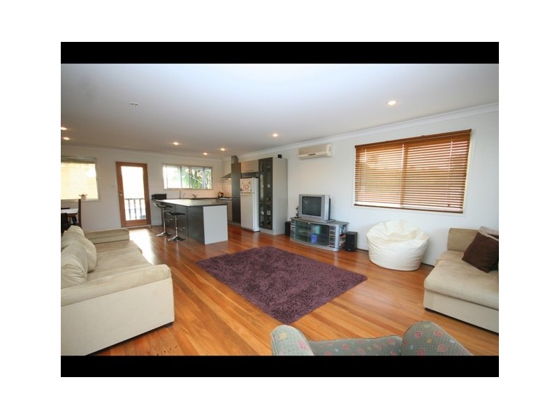 35 Mallawa Drive, Palm Beach QLD 4221