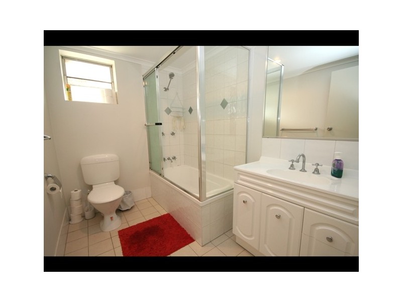 35 Mallawa Drive, Palm Beach QLD 4221