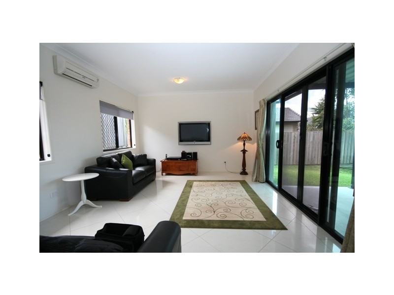 7 Andorra Place, Varsity Lakes QLD 4227