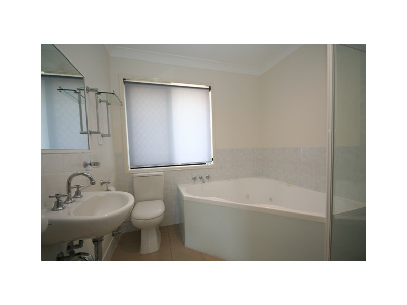 7 Andorra Place, Varsity Lakes QLD 4227