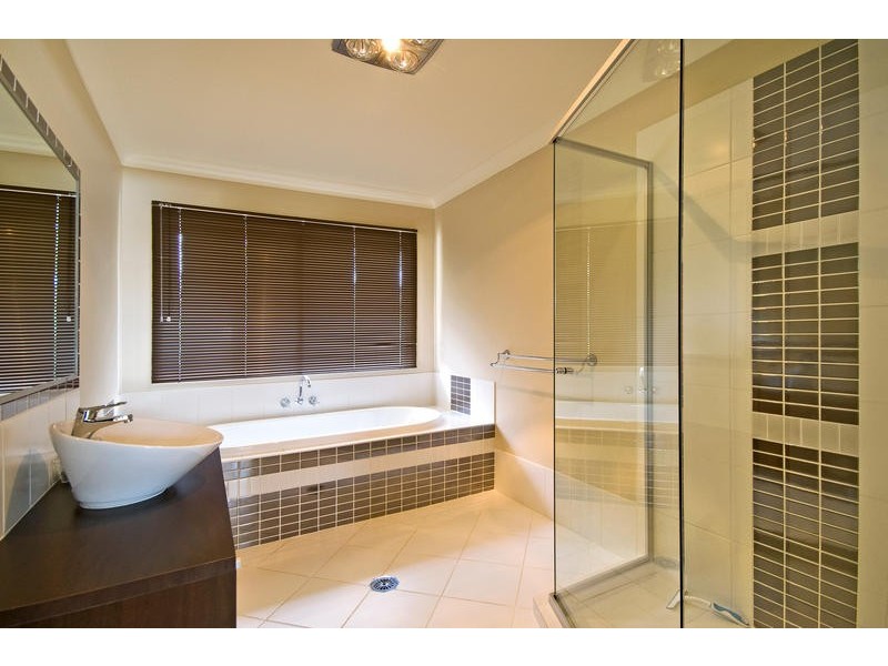 6 Andromeda Pde, Robina QLD 4226
