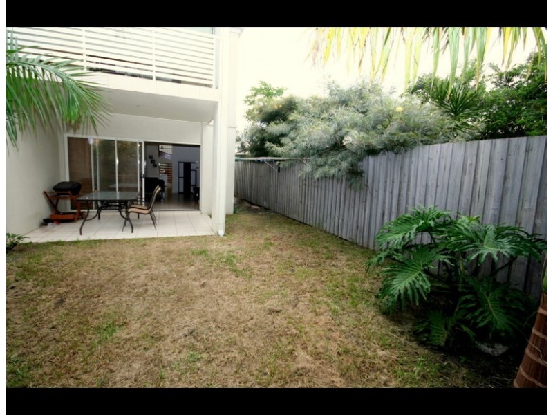 1/49 Albion Avenue, Miami QLD 4220