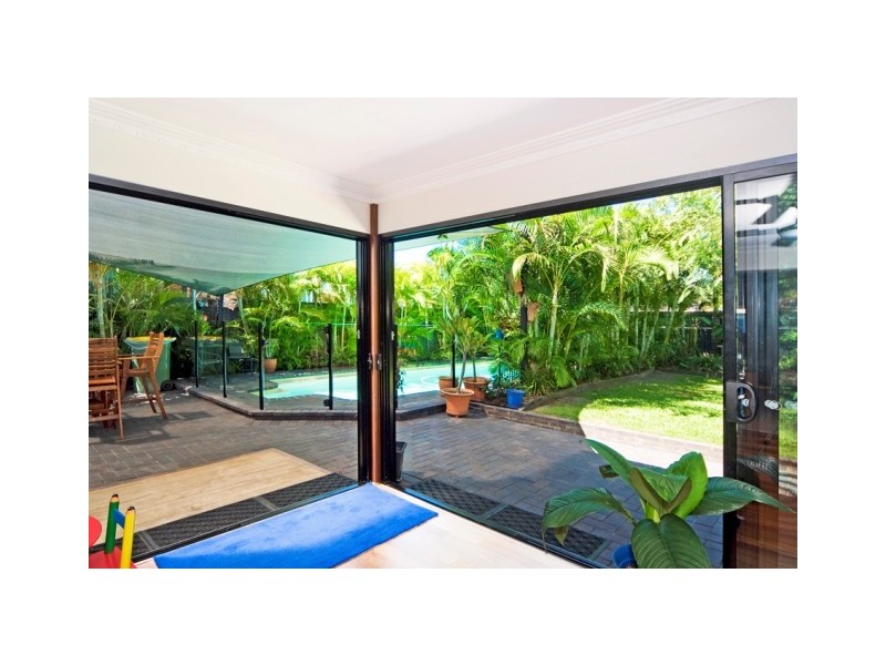 10 Tern Drive, Burleigh Waters QLD 4220