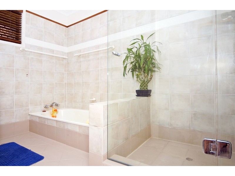 10 Tern Drive, Burleigh Waters QLD 4220